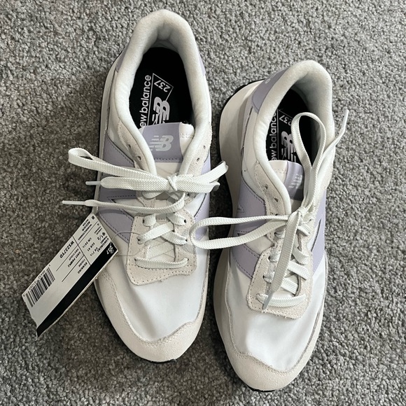 Unworn New Balance 237 Sneakers - Picture 4 of 9